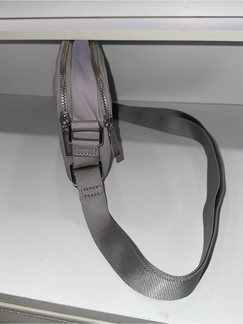 lululemon athletica Women’s Light Gray Shoulder Bag